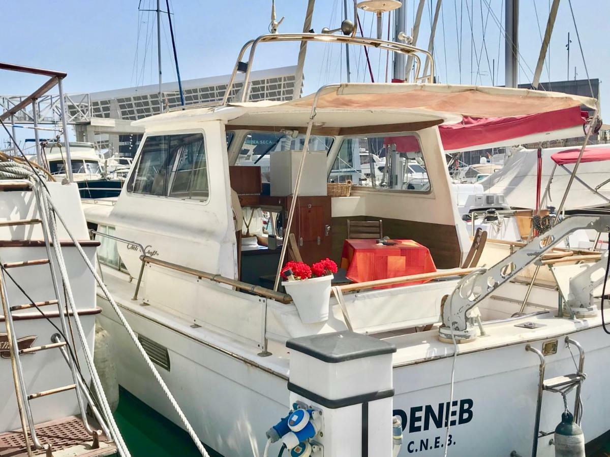圣阿德里安-德贝索斯 Boat Yacht Barcelona酒店 外观 照片