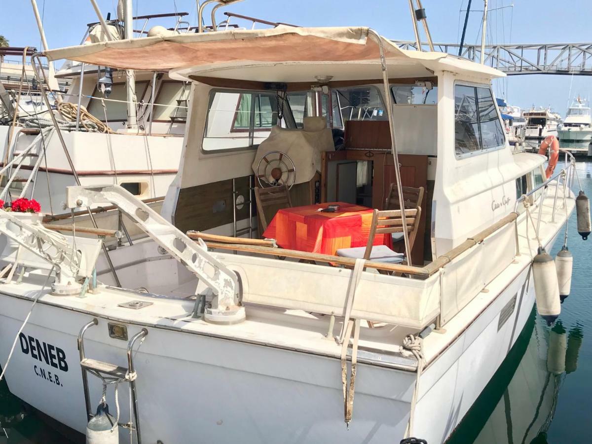 圣阿德里安-德贝索斯 Boat Yacht Barcelona酒店 外观 照片