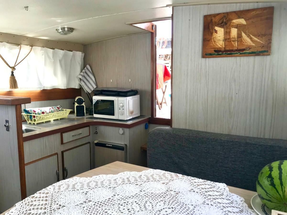 圣阿德里安-德贝索斯 Boat Yacht Barcelona酒店 外观 照片